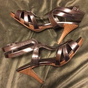 EUC Metallic Strapy Sandals Shoes